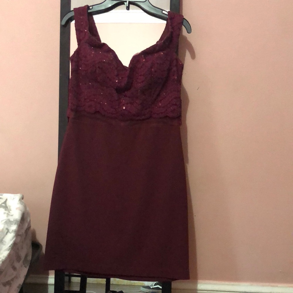 maroon dress thigh level zip up